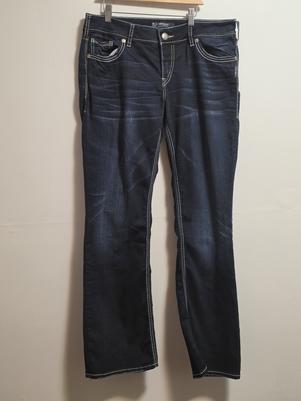 Silver Suki Mid Slim Boot Dark Blue Women's Jeans with Contrast Stitching